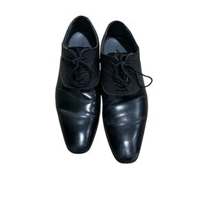 Men’s Aldo size 9 black dress shoes.